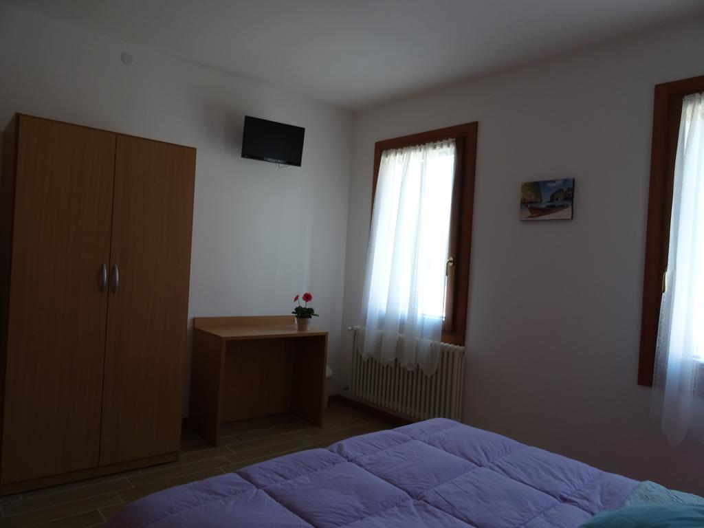 B&B Giardino Di Ro Cazzago  Bilik gambar